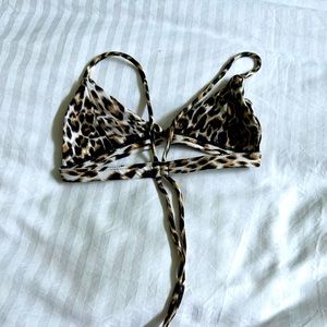 De’ Lohana Bikini Top, size S